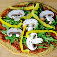 Vegane Blumenkohl Pizza - lecker, glutenfrei & gesund