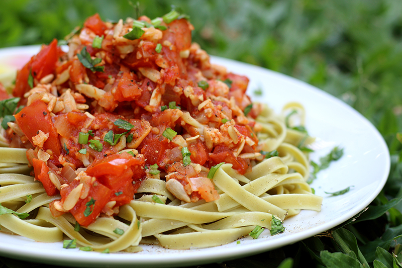 Köstliche vegane Bolognese aus Blumenkohl (soja- und glutenfrei)