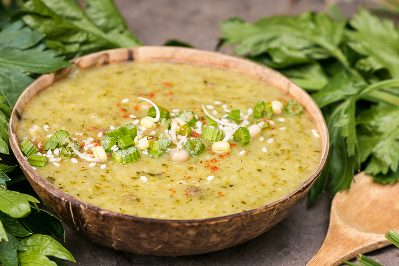 Vegane Knollensellerie Suppe - einfach, lecker & gesund