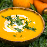 Karotten Ingwer Suppe mit Orange - vegan, gesund & lecker!