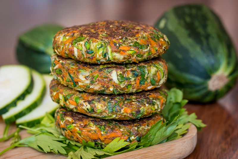 Vegane Zucchini Puffer – einfach, lecker & gesund!