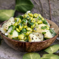 Köstlicher veganer Kartoffelsalat mit Edamame & Nori