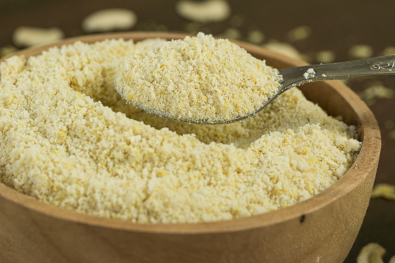 Veganer Parmesan - pflanzliche Alternative (gluten- und sojafrei)