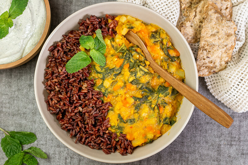 Einfaches veganes Rote Linsen Curry – lecker & gesund!