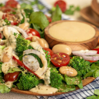 Brunnenkresse Salat mit Sesamdressing – einfach, lecker & gesund!