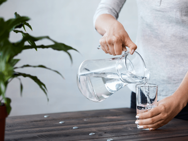 Trinkmuffel aufgepasst - 10 Tipps, um mehr Wasser zu trinken