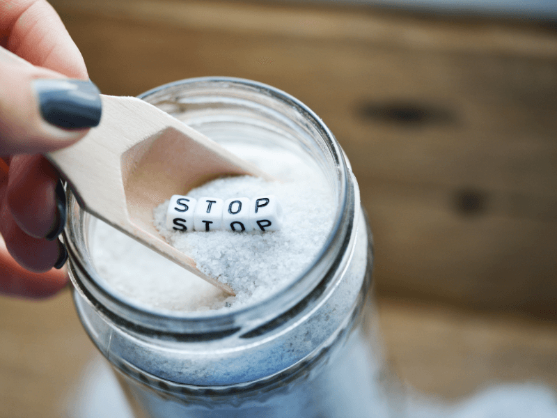 Warum zu viel Salz ungesund ist & 10 Strategien, weniger Salz zu essen