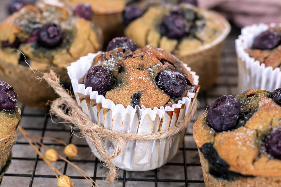 Saftige vegane Blaubeermuffins – vollwertig und ohne Industriezucker