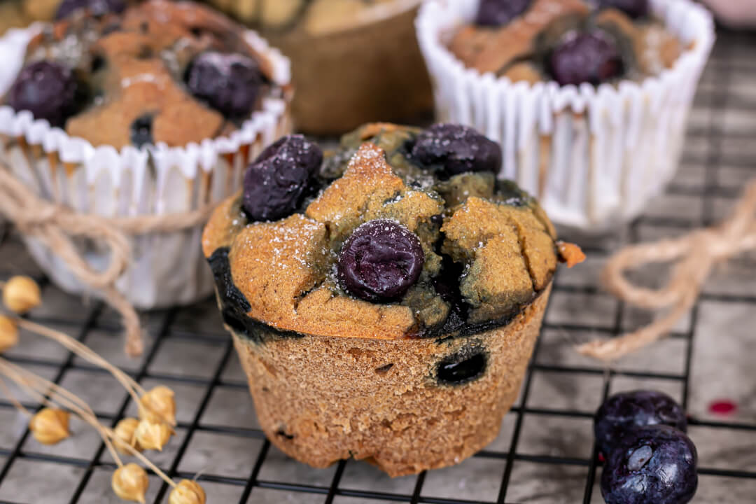 Saftige vegane Blaubeermuffins – vollwertig und ohne Industriezucker