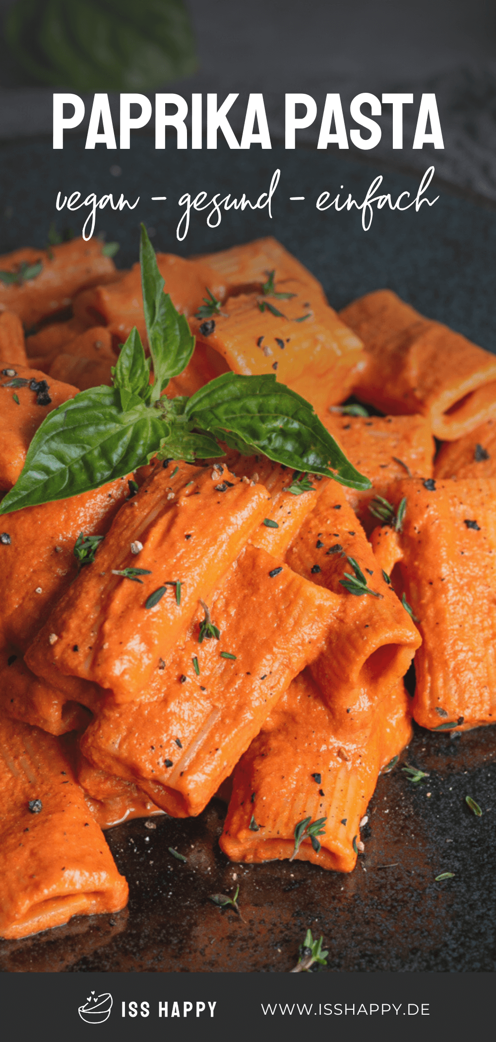 Einfache vegane Pasta mit cremiger Paprikasoße
